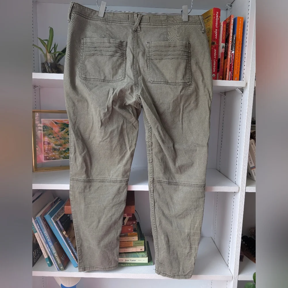 Abercrombie & Fitch Women's Low Rise Skinny Capris Moto Size Size 31 Grunge - Picture 11 of 16